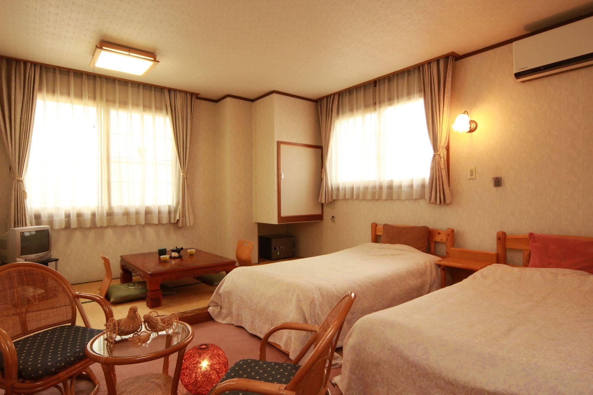 Hatoguruma Kawabata Nozawaonsen Exterior photo